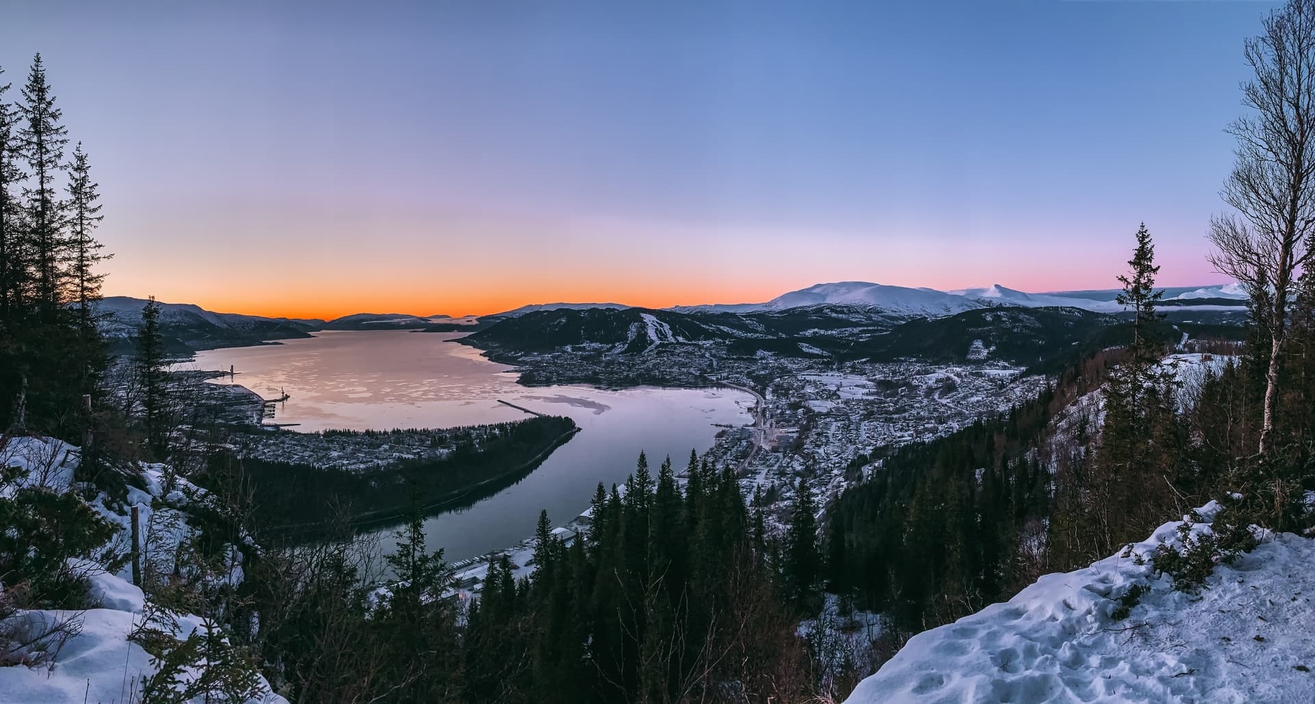Bilde av Helgeland, brukt som illustrasjon i artikkel om å velge advokat i Mo i Rana.