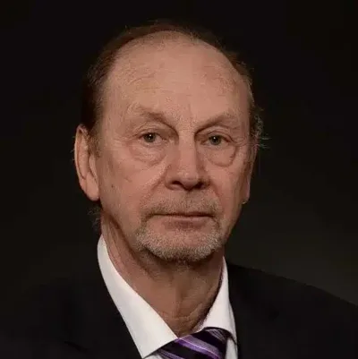 Jan E. Strand